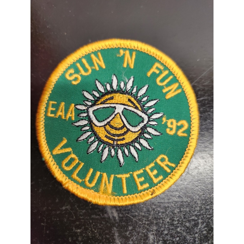EAA Sun n Fun Volunteer 92 Embroidered Patch Sew-On Aviation Green Yellow Round
